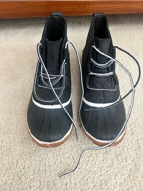 Sorel Black Lace-Up Boot Out N About